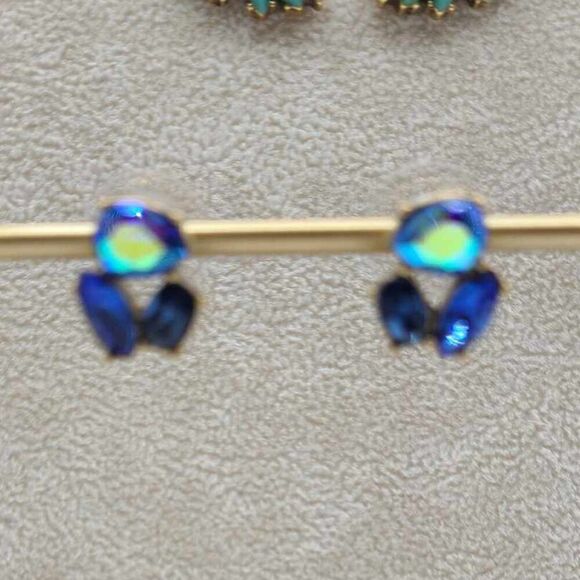 J Crew Shades of Blue Crystal Statement Necklace and Earrings. - Picture 8 of 11